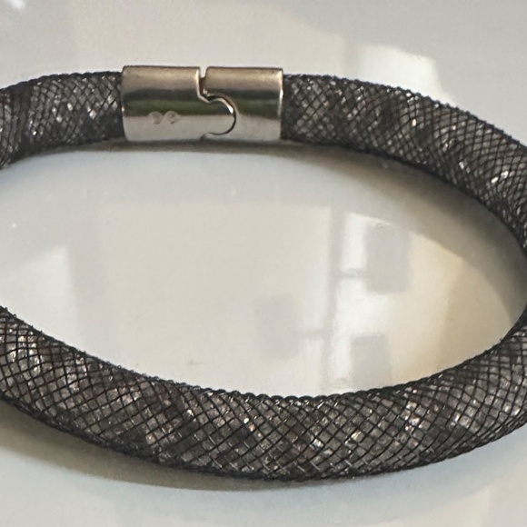 Swarovski Mesh Bracelet - Picture 2 of 3
